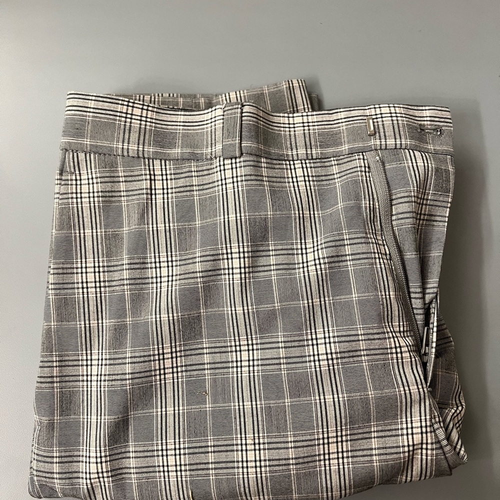 H&M Gray and White Dress Pants with Timeless Plaid Design